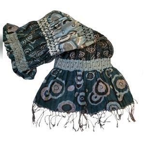 ***3/$30*** Scarf